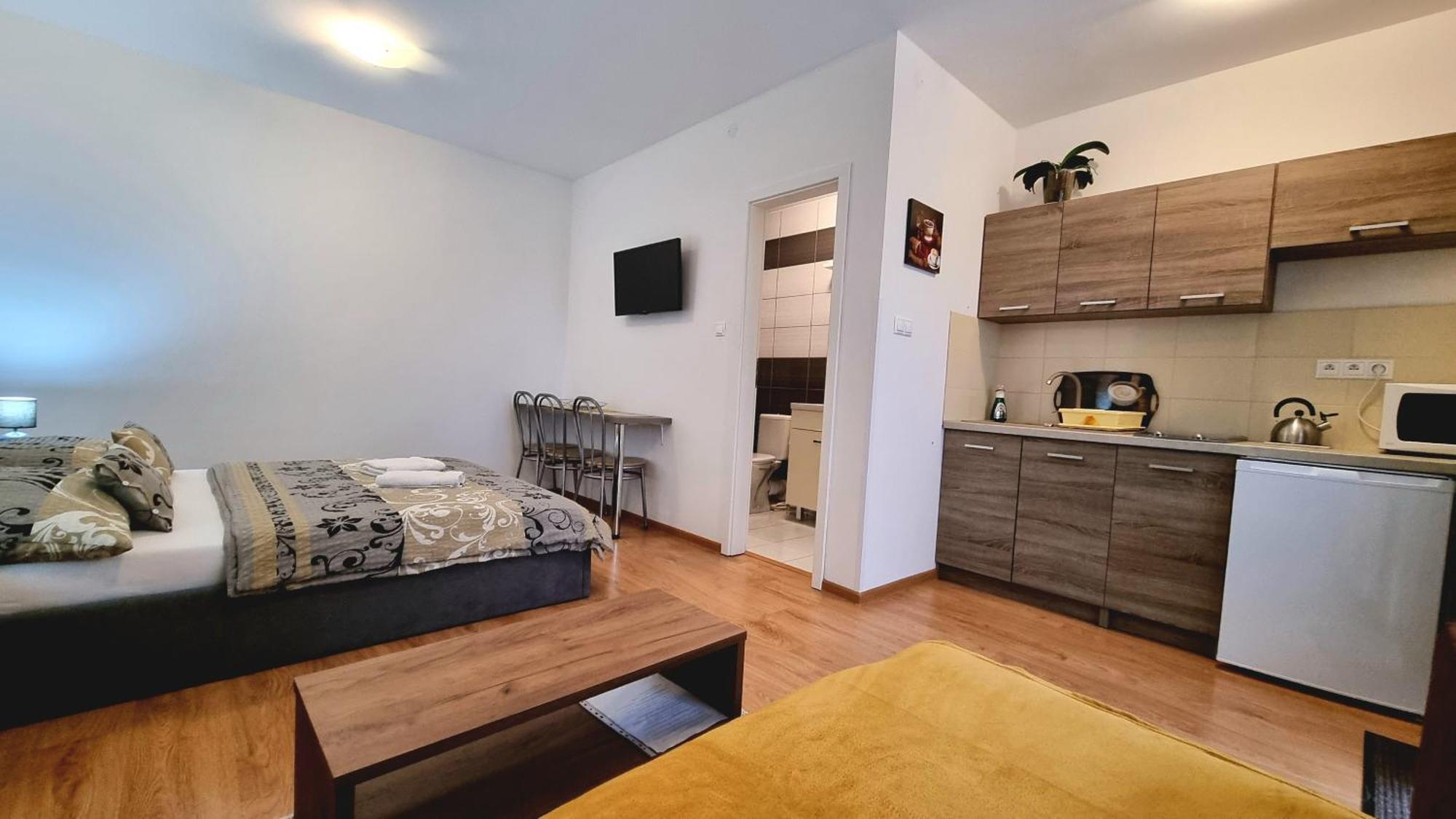 Apartmany Miluska Besenova Ruang foto